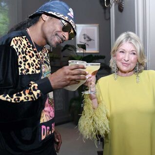 PHOTOS: Snoop Dogg surprises guests at Martha Stewart&#039;s Las Vegas restaurant opening