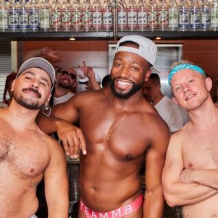 These Chicago gay bars put the &#039;boy&#039; in Boystown