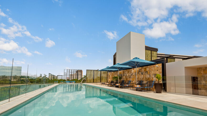 The pool at Mexican resort Wayam Mundo Imperial