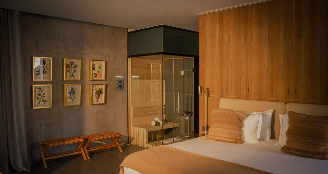Spa suite with sauna (photo courtesy of SB Winemaker’s House & Spa Suites) 