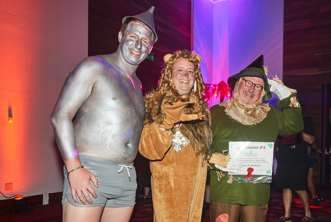 VACAYA Halloween costume party