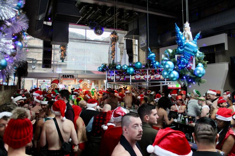 PHOTOS: Speedo-clad Santas made Chicago’s yuletide gay - GayCities