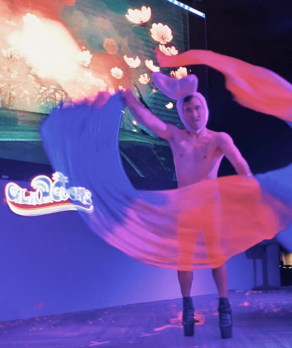 The night included a nibber of live performances, including a burlesque number by Victor "Hoops" Tang.