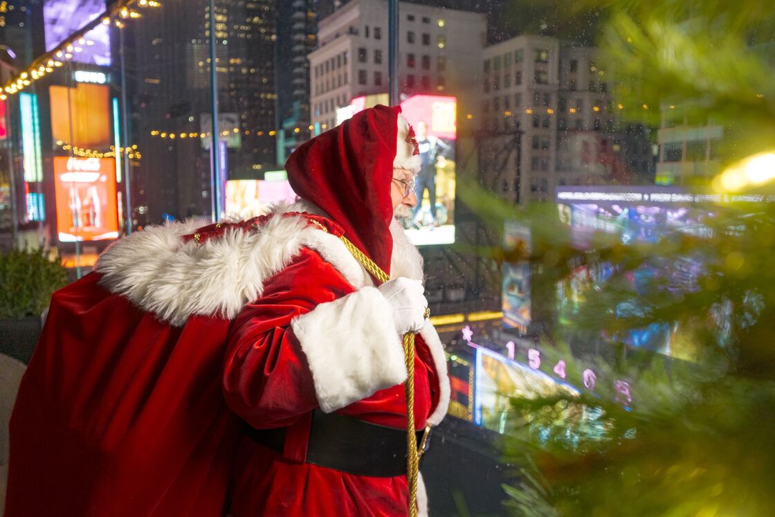 Santa at the New York Marriott Marquis