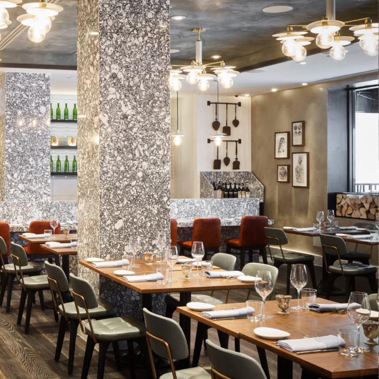 Via Sophia, Hamilton Hotel