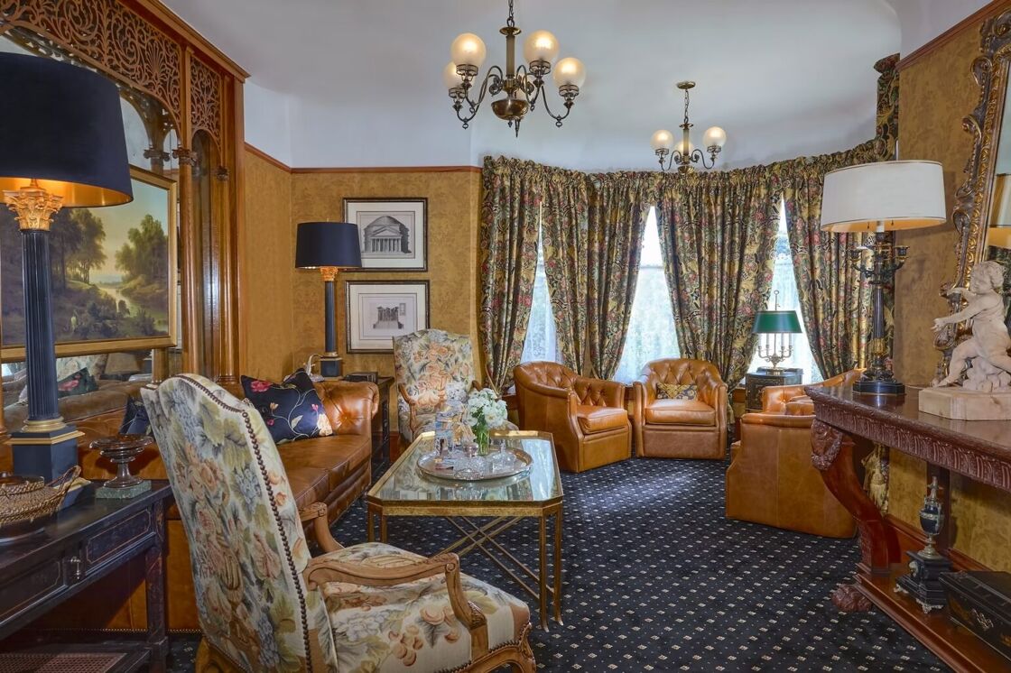 The Charles, Pacific Grove