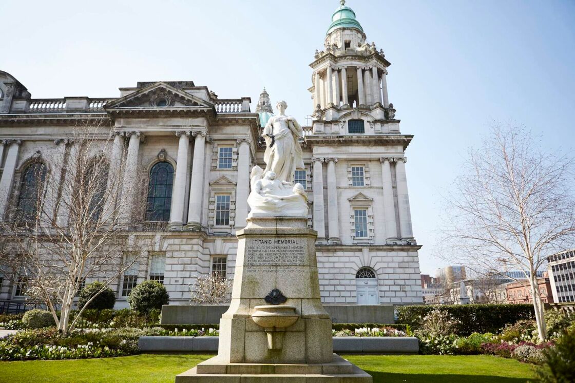 Picture of the Titanic Memorial and Belfast City Hall shows the beautify of the city.
