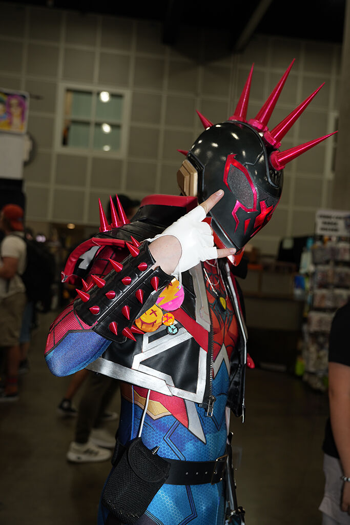 SPider-Man 2099 cosplay at LA Comic Con 2025