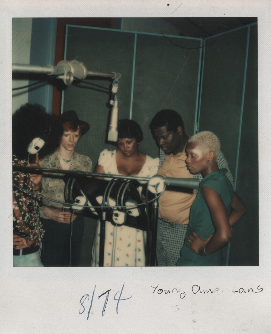 David Bowie with artists Luther Vandross,
Ava Cherry and Robin Clark during Young
Americans album recording session, 1975.
