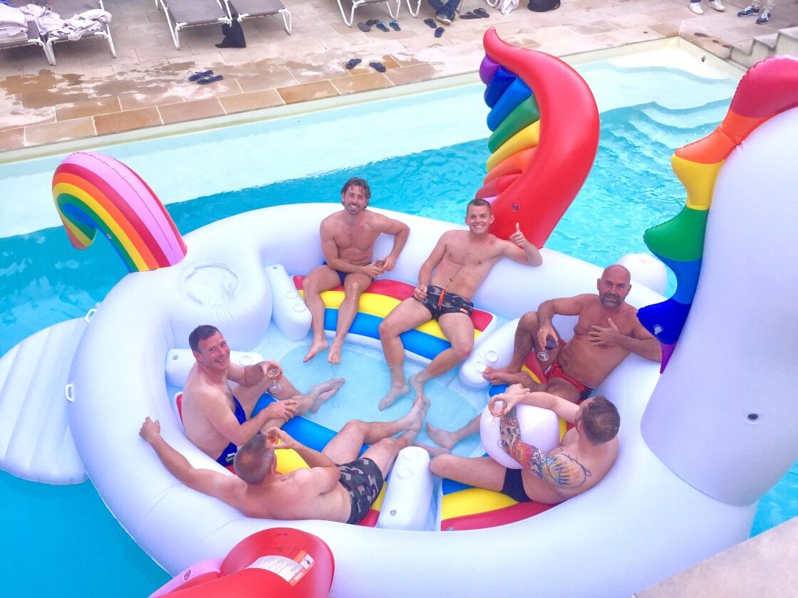 A pool party at Cinq & Sept
