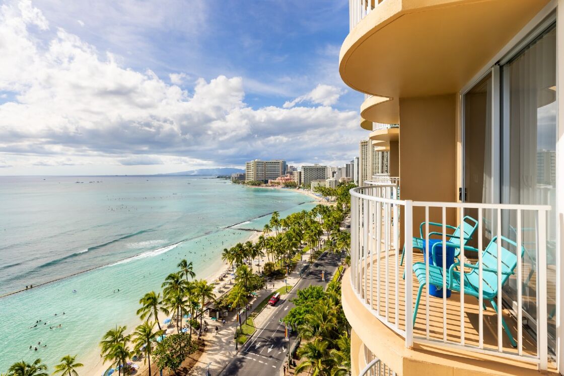 The Twin Fin Waikiki