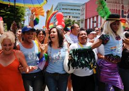 PHOTOS: Cuba’s Vibrant Transgender Community Revealed