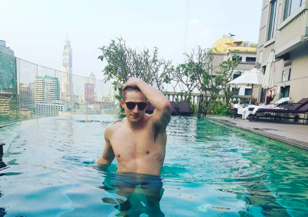 14 sizzling boys-in-the-pool pics that will make you anticipate spring