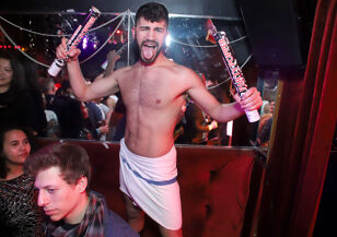 Check out these pics of the sexiest NYE party in NYC