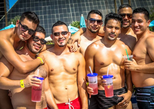 Skin City: Las Vegas pool scene heats up as temps rise