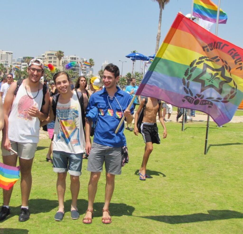 Photos Israeli Gays Make Tel Aviv Pride Celebration Its Biggest And Hottest Ever Gaycities 